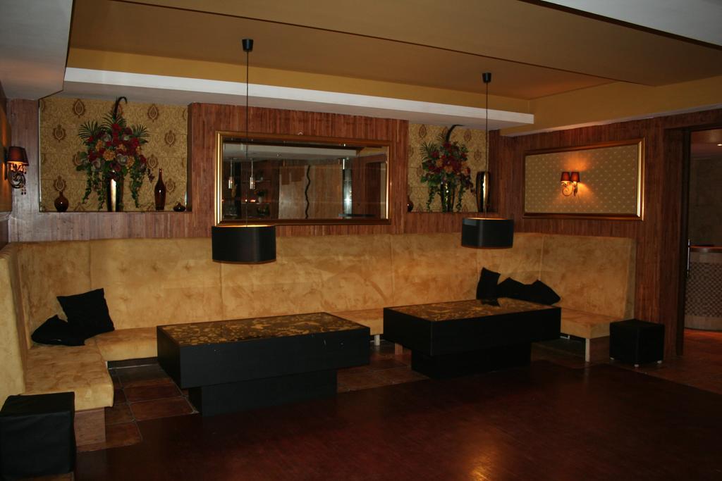Hotel TenisHouse Marki  Exterior foto